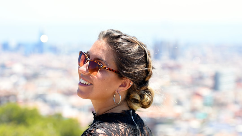 selective focus photography of woman smiling during daytime — Foto por Ed Pirnak na Unsplash