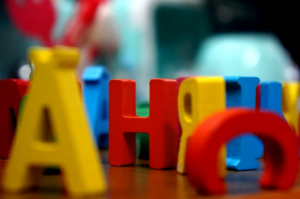 a close up of the letters of the alphabet — Foto por Kien Pham na Unsplash